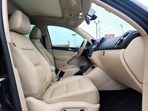 Used 2016 Volkswagen Tiguan SEL image 19
