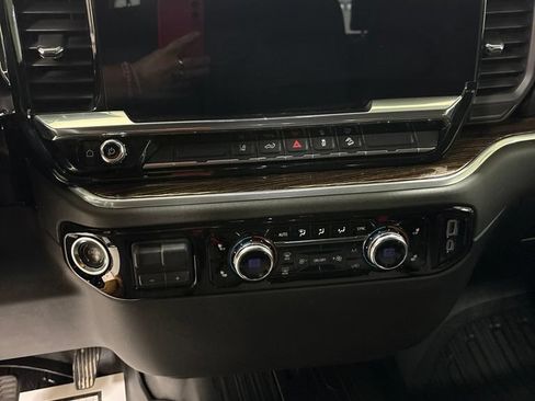 Used 2025 GMC Sierra 2500 SLE w/ SLE Value Package; AWD/4WD image 14