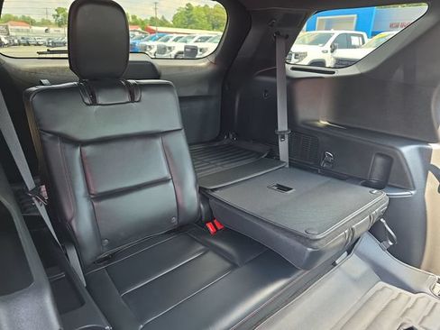 Used 2025 Ford Explorer ST AWD/4WD image 13