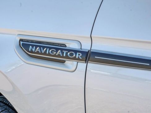 Used 2019 Lincoln Navigator Black Label w/ Cargo Package image 41