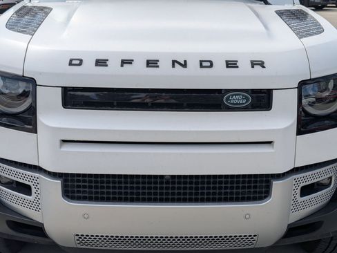 Used 2023 Land Rover Defender 110 SE AWD/4WD image 10