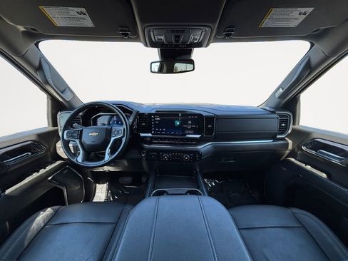 Used 2024 Chevrolet Silverado 2500 LTZ w/ LTZ Convenience Package image 13