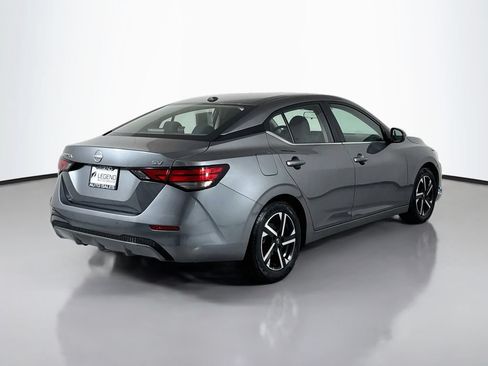 Used 2024 Nissan Sentra SV FWD image 5