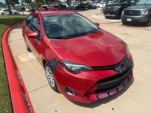 Used 2017 Toyota Corolla LE FWD image 1