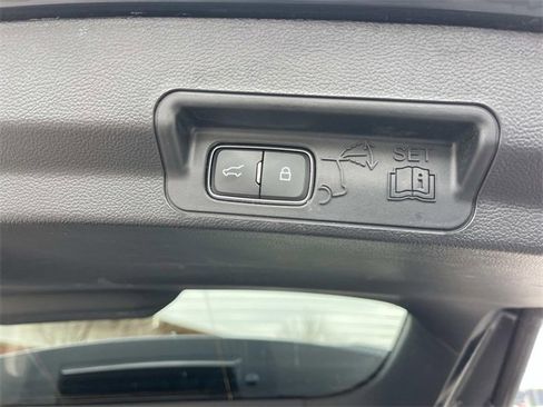 Certified 2023 Ford Explorer Limited w/ Limited Technology Package image 13