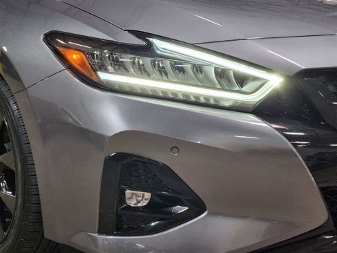 Used 2023 Nissan Maxima SR w/ Sport Mat Group image 13