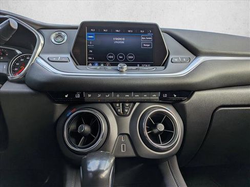 Used 2020 Chevrolet Blazer LT image 14