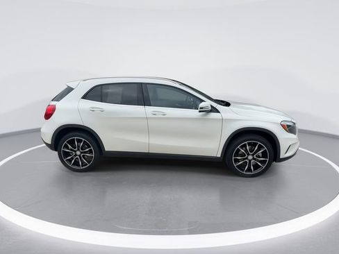 Used 2017 Mercedes-Benz GLA 250 image 8
