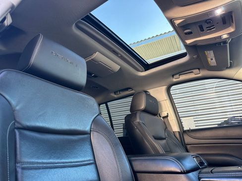 Used 2019 GMC Yukon XL Denali w/ Denali Ultimate Package image 20