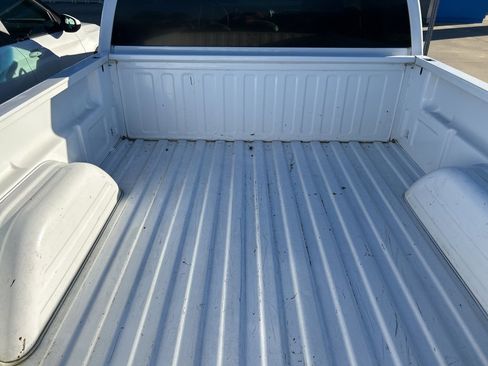 Used 2000 Chevrolet Silverado 2500 W/T w/ Firm Ride Suspension Pkg image 4