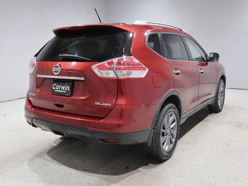 Used 2016 Nissan Rogue SL AWD/4WD image 2
