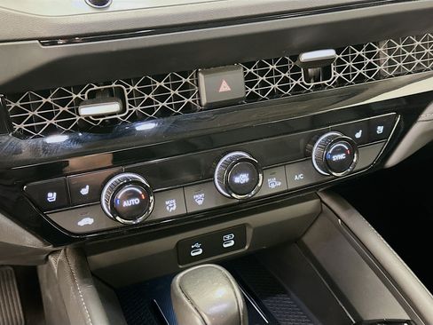 Used 2023 Honda Accord Touring image 23
