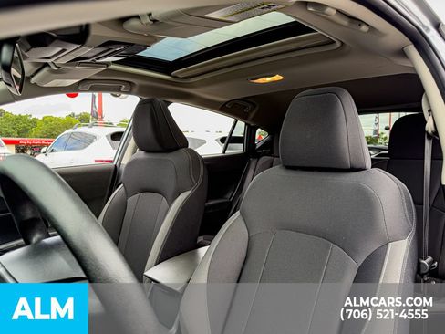 Used 2025 Subaru Crosstrek 2.5i Premium AWD/4WD image 11