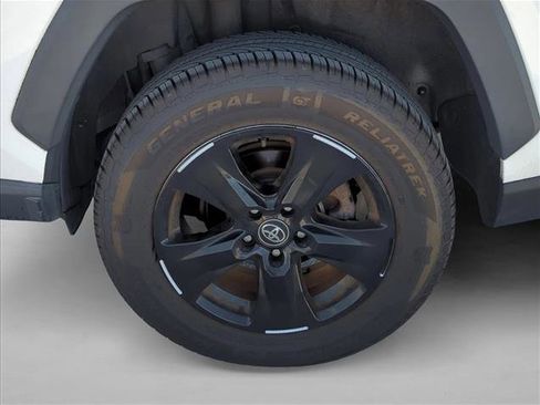 Certified 2021 Toyota RAV4 XLE image 6