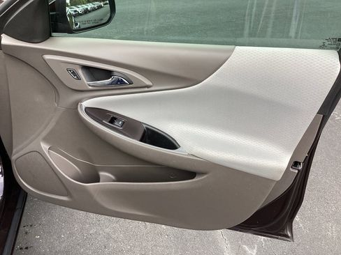 Used 2021 Chevrolet Malibu LT image 22