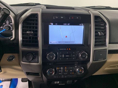 Used 2017 Ford F150 Lariat w/ FX4 Off-Road Package AWD/4WD image 24