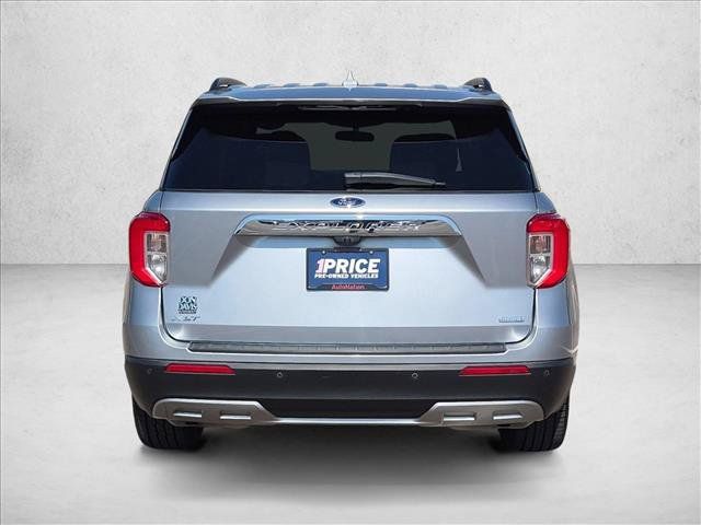 Used 2020 Ford Explorer XLT w/ Equipment Group 202A RWD image 7