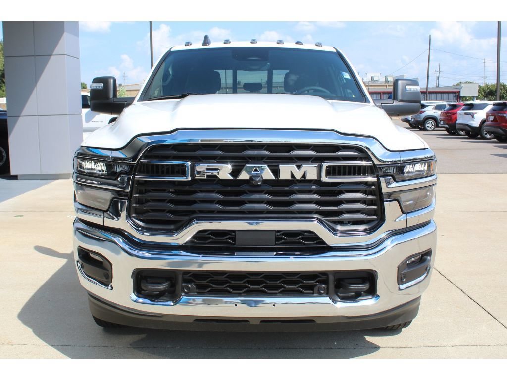 New 2027 RAM 3500 Big Horn AWD/4WD image 3