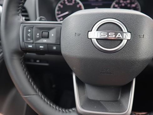 Certified 2025 Nissan Rogue SV image 18