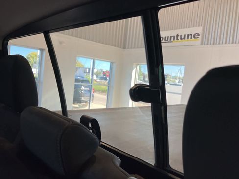 Used 2016 Toyota Tundra SR5 image 26