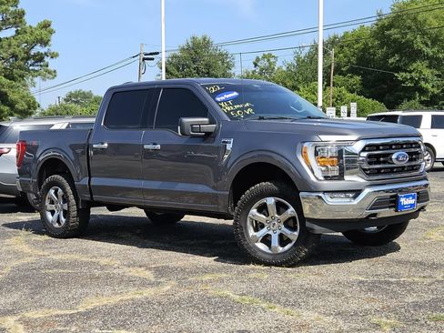 Used 2022 Ford F150 XLT w/ Equipment Group 302A High AWD/4WD image 2