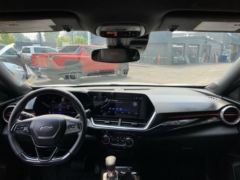 Used 2024 Chevrolet Trax RS w/ Driver Confidence Package FWD image 14