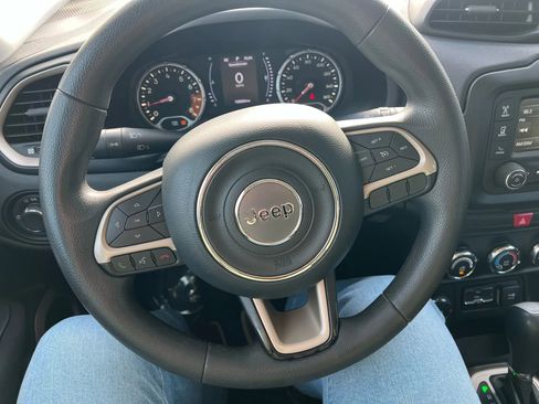 Used 2017 Jeep Renegade Sport w/ Power & Air Group image 19