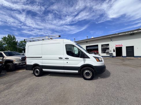 Used 2017 Ford Transit 250 130 Medium Roof RWD image 18