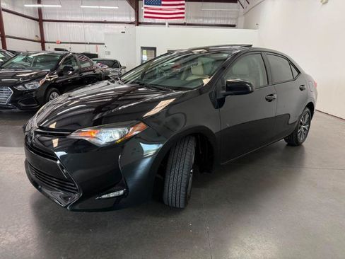 Used 2019 Toyota Corolla LE w/ LE Premium Package w/Moonroof FWD image 24