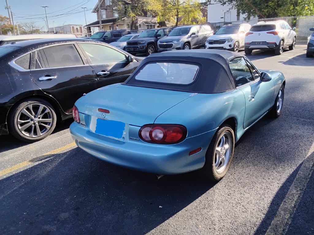 Used 2002 MAZDA MX-5 Miata RWD image 6