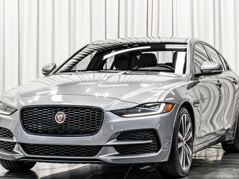 Used 2020 Jaguar XE S image 5