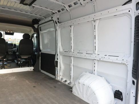 Used 2024 RAM ProMaster 2500 w/ Convenience Group FWD image 25