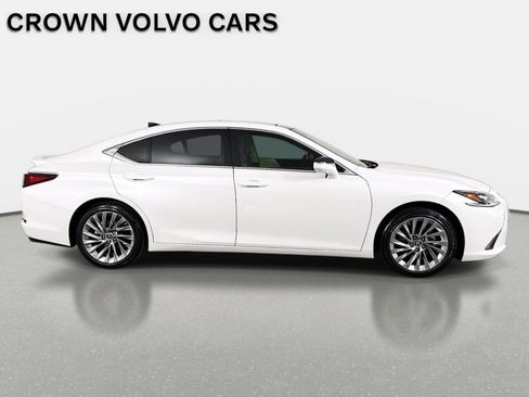 Used 2022 Lexus ES 350 Ultra Luxury w/ Accessory Package 2 FWD image 5