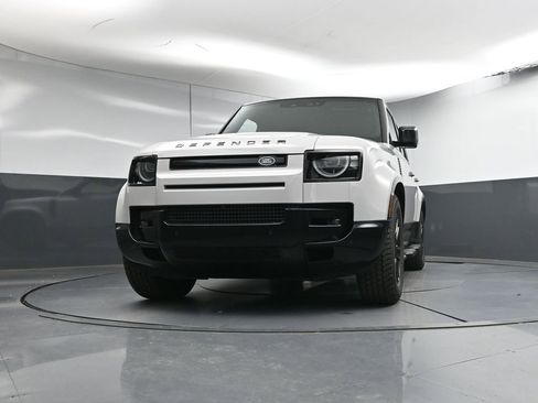 Used 2026 Land Rover Defender 110 X-Dynamic SE AWD/4WD image 26
