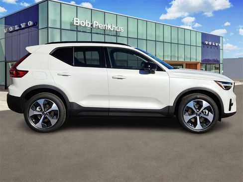 New 2026 Volvo XC40 B5 Plus w/ Protection Package Premier image 27