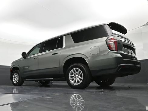 Used 2023 Chevrolet Suburban LS RWD image 22