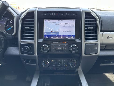 Used 2020 Ford F350 Lariat w/ Chrome Package image 14