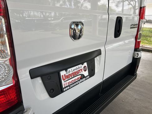 Used 2025 RAM ProMaster 2500 w/ Convenience Group FWD image 16