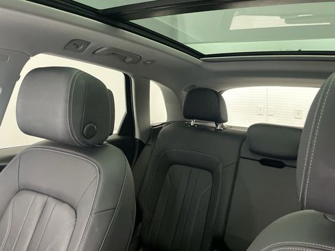 Used 2023 Audi Q5 2.0T Premium w/ Convenience Package image 32