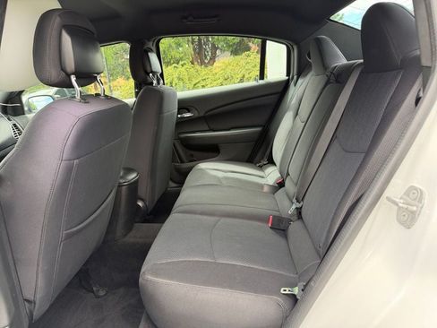 Used 2014 Chrysler 200 Touring FWD image 33