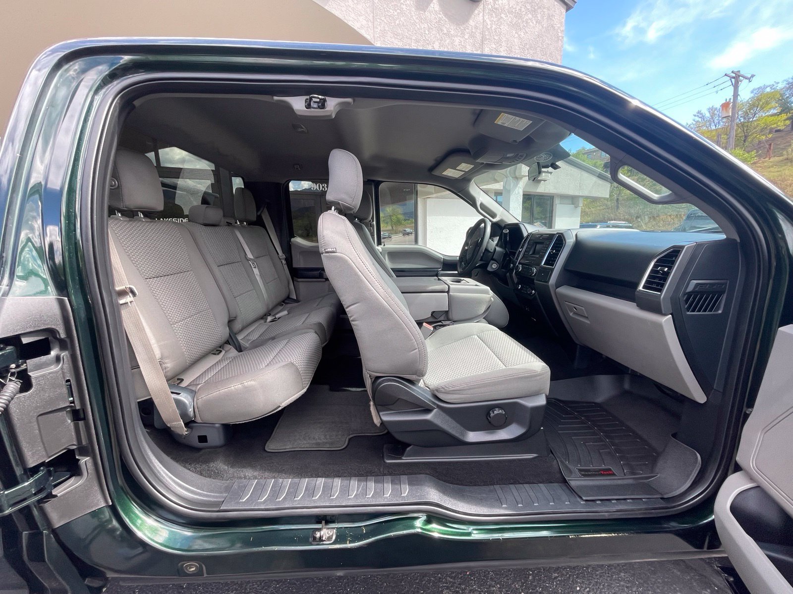Used 2015 Ford F150 XLT AWD/4WD image 18