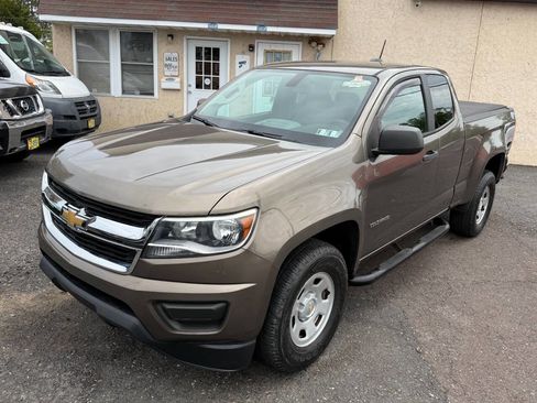 Used 2016 Chevrolet Colorado W/T RWD image 2