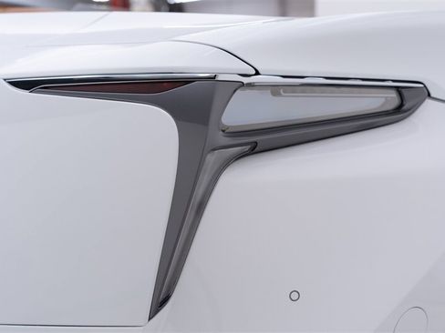 Used 2022 Lexus LC 500 Convertible w/ Touring Package RWD image 26
