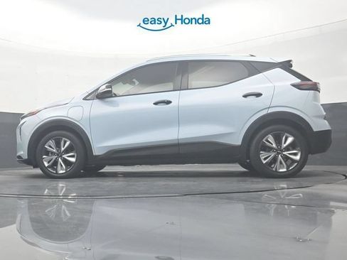 Used 2022 Chevrolet Bolt EUV LT w/ Convenience Package FWD image 30
