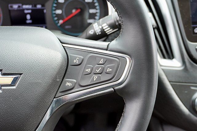 Used 2025 Chevrolet Malibu RS FWD image 46