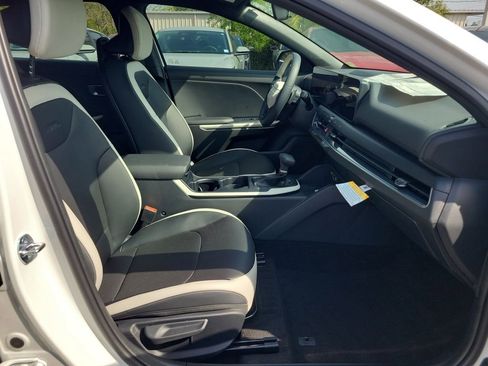 New 2026 Kia K4 GT-Line image 7
