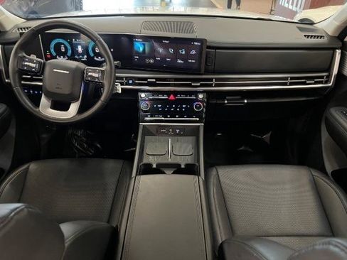 Used 2025 Hyundai Santa Fe SEL AWD/4WD image 8
