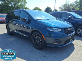 Used 2025 Chrysler Pacifica Limited FWD video 1