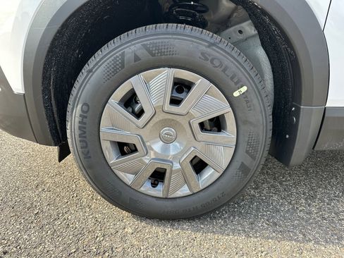 New 2026 Nissan Kicks S image 11