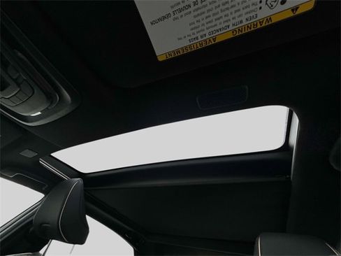 Used 2023 Toyota Crown Limited image 36